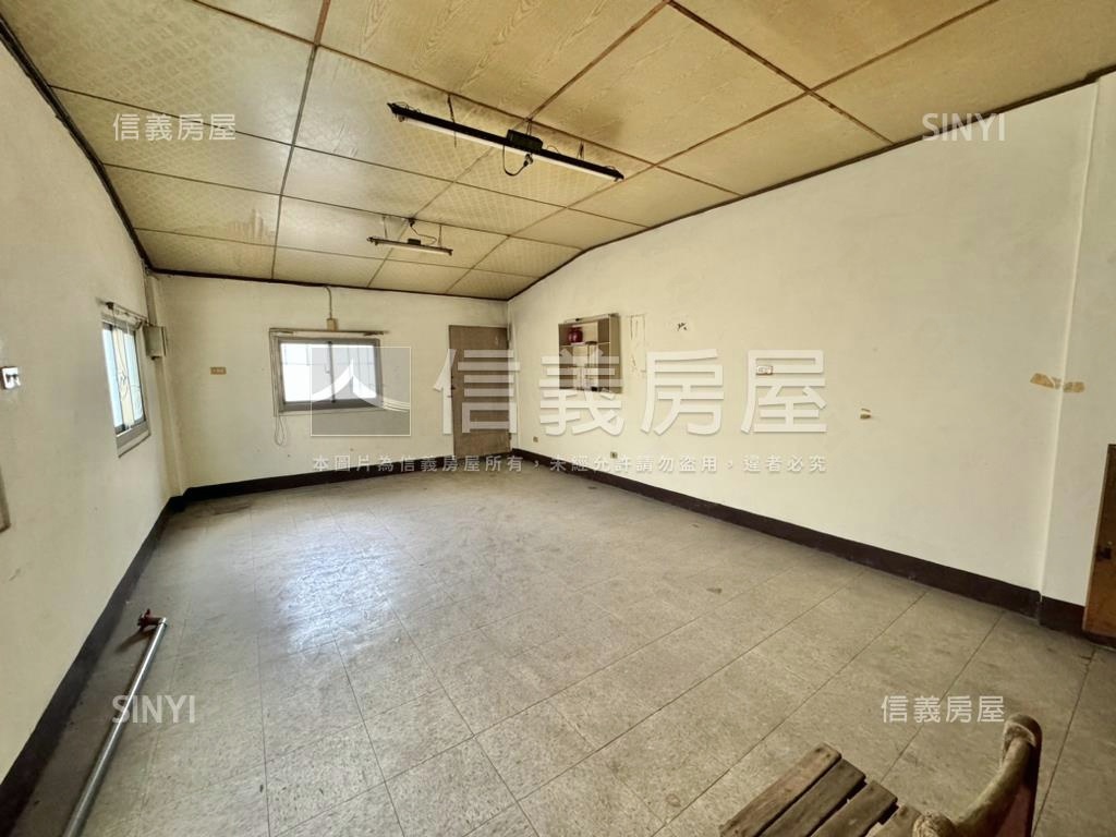 近雙軌正街邊間透天房屋室內格局與周邊環境