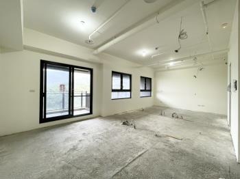 哲人德林綠意盎然高樓美屋