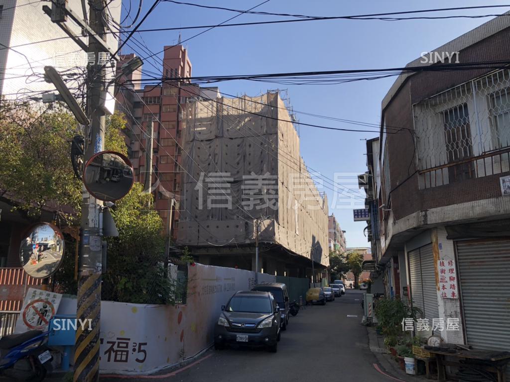 潭子臨路電梯４房別墅房屋室內格局與周邊環境