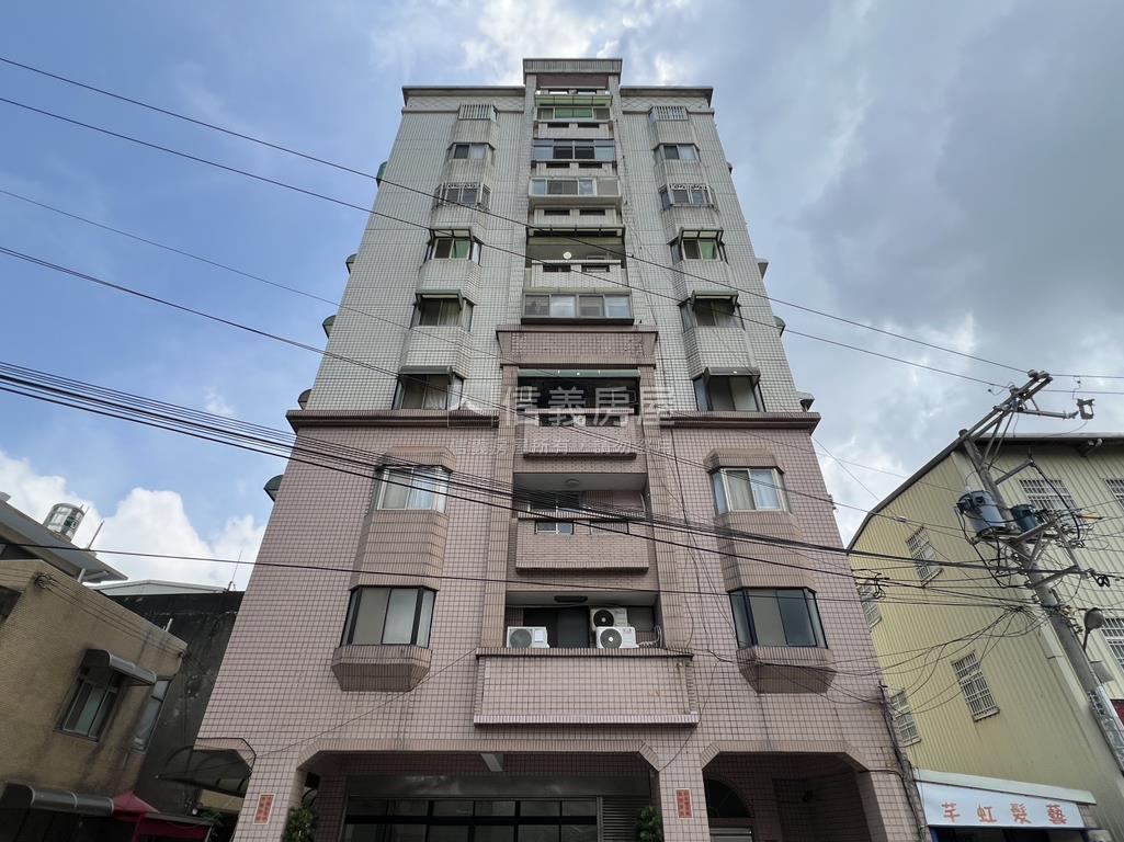 華興彩虹採光佳大三房房屋室內格局與周邊環境