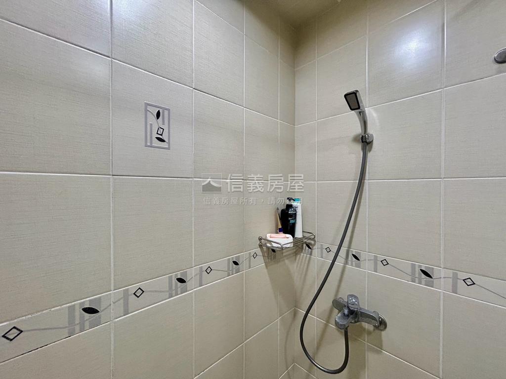 華興彩虹採光佳大三房房屋室內格局與周邊環境