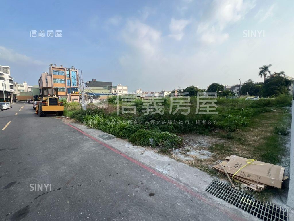 仁德交流道寬２４米乙工地房屋室內格局與周邊環境