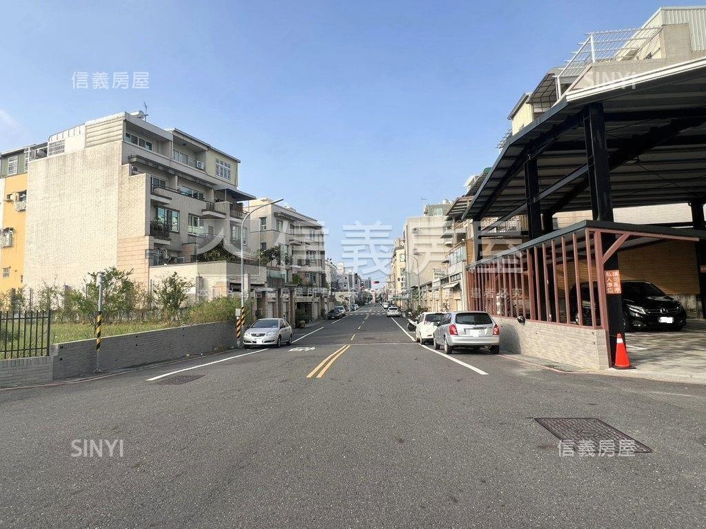 仁德交流道寬２４米乙工地房屋室內格局與周邊環境