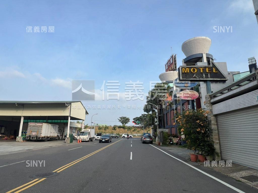 仁德交流道寬２４米乙工地房屋室內格局與周邊環境