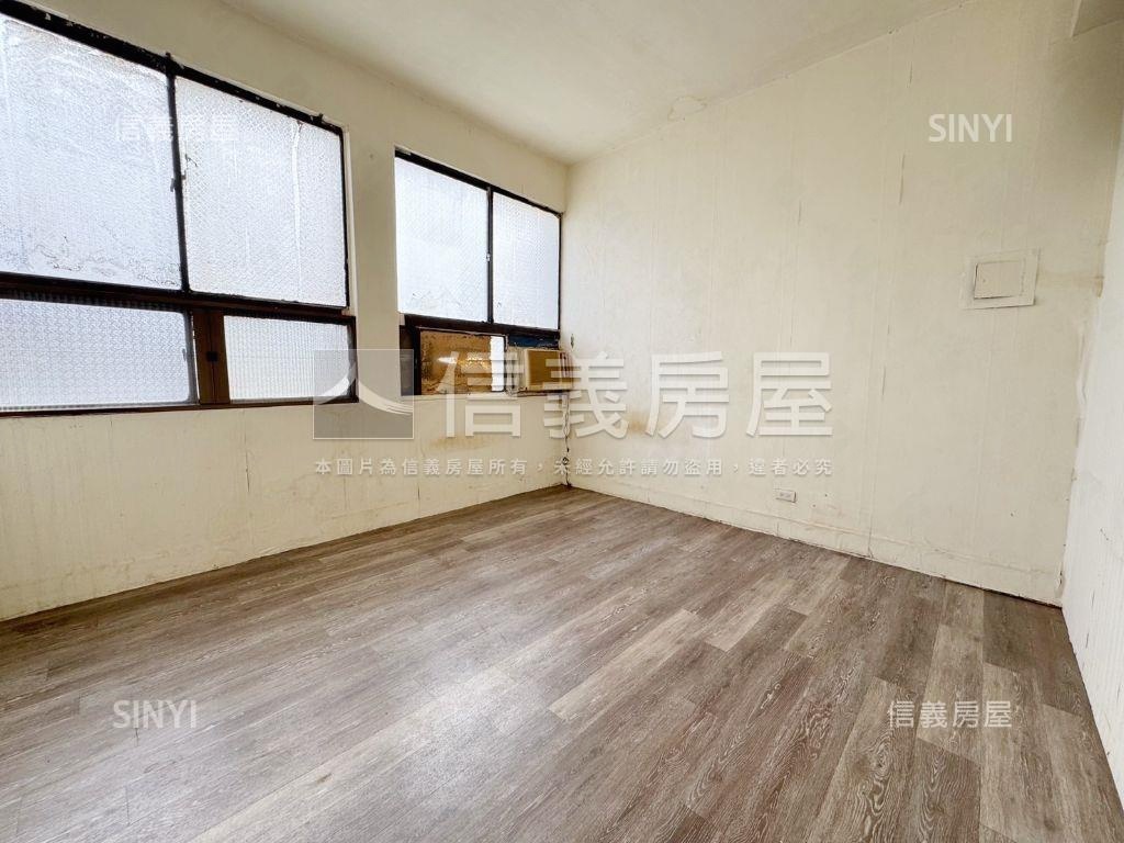 澄清湖正路騎樓低總價透天房屋室內格局與周邊環境