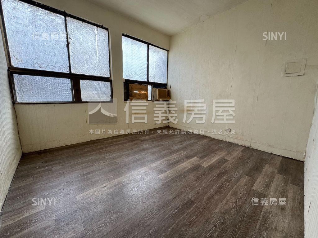 澄清湖正路騎樓低總價透天房屋室內格局與周邊環境
