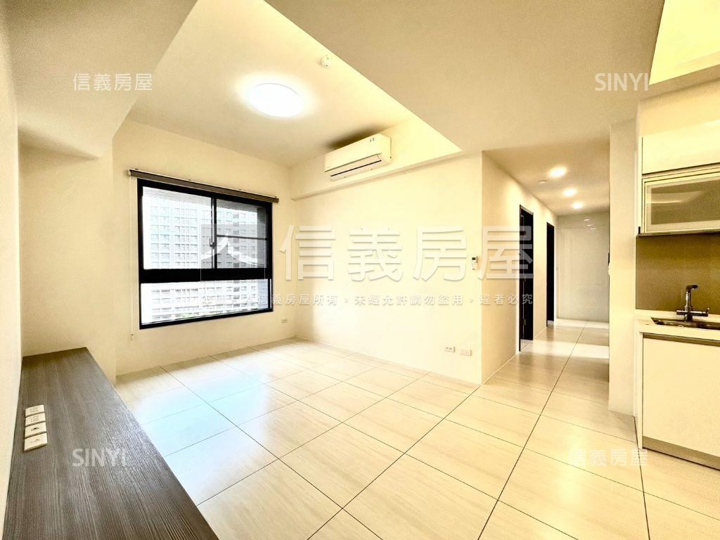 世紀．鑫城４房平面車位房屋室內格局與周邊環境