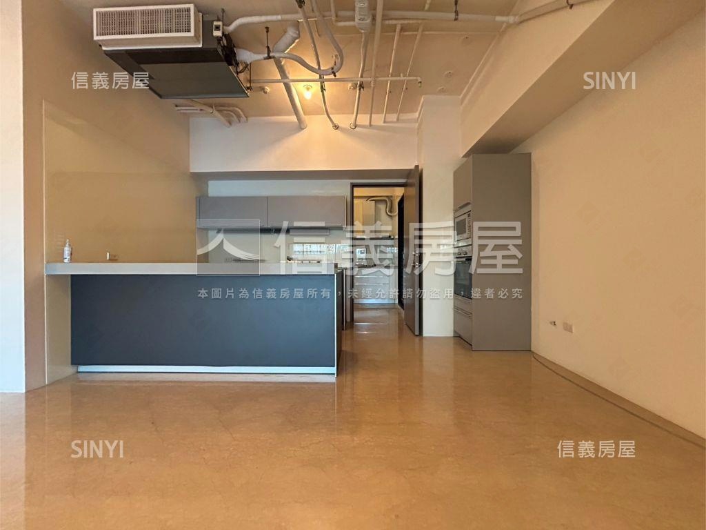 皇苑世紀館雙平車房屋室內格局與周邊環境