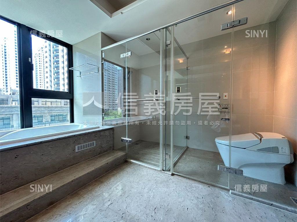 皇苑世紀館雙平車房屋室內格局與周邊環境