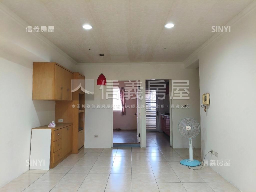 五甲第一三房平車房屋室內格局與周邊環境