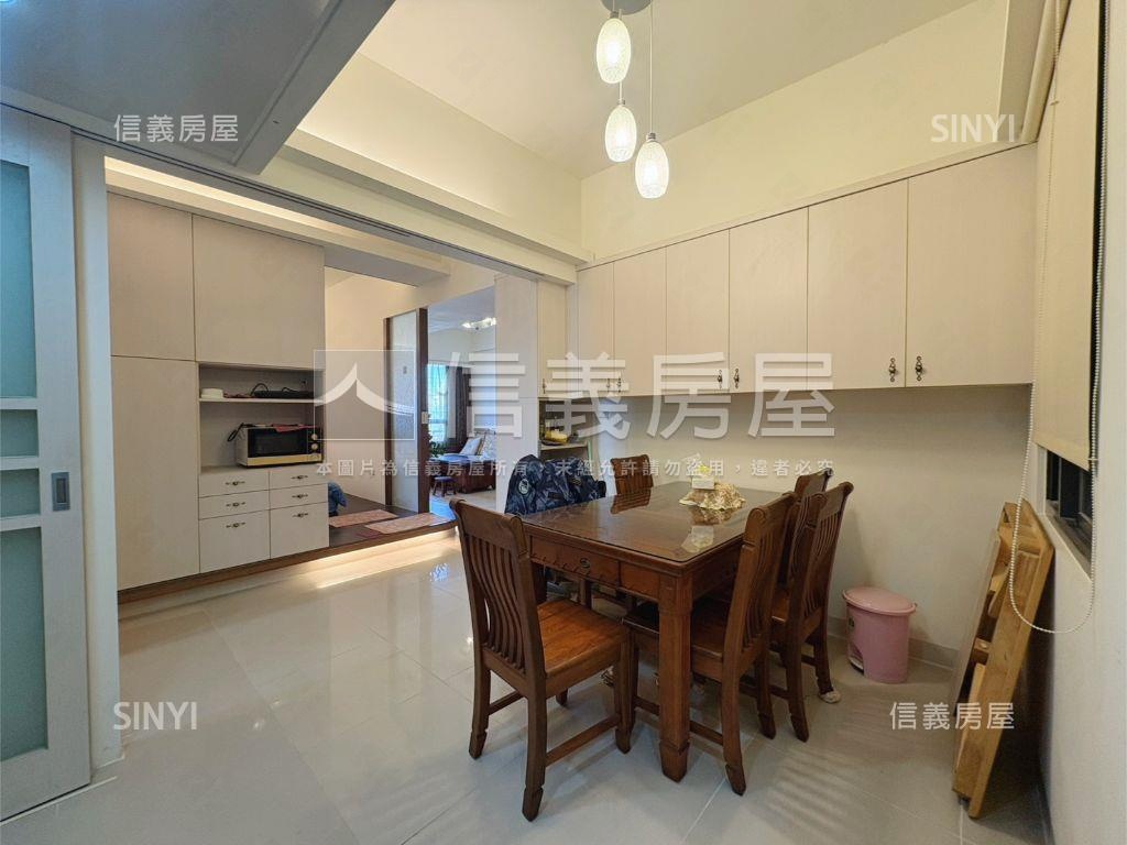 煙波行館邊間大四房車位房屋室內格局與周邊環境