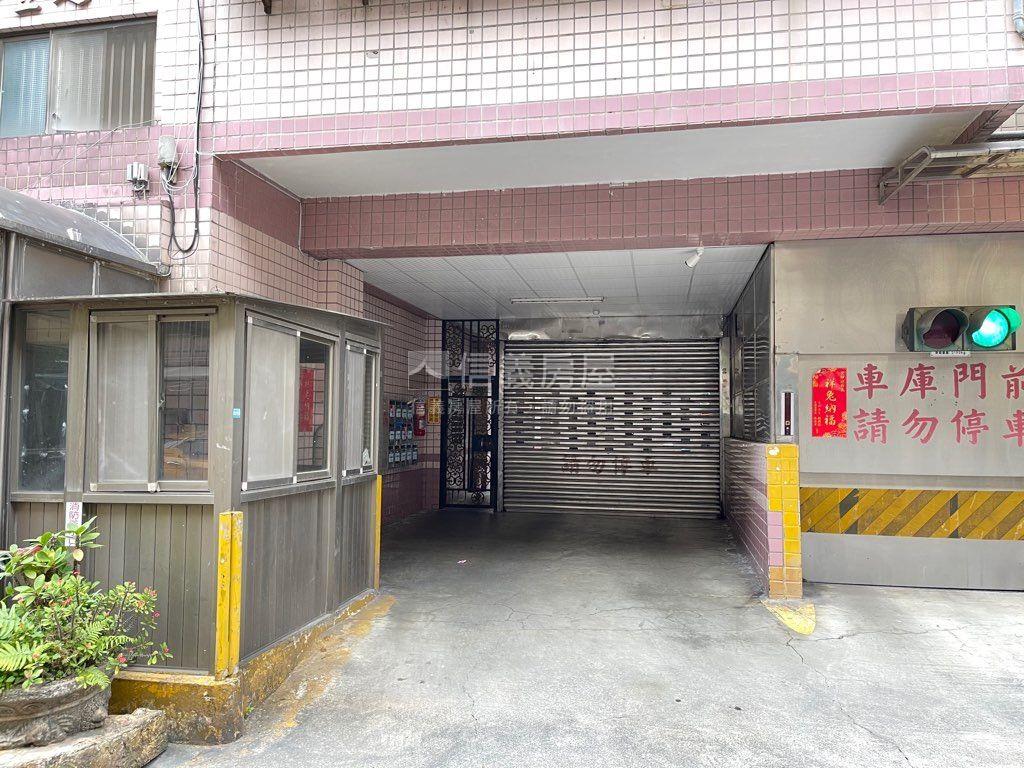 景平捷運雅典品味四房車位房屋室內格局與周邊環境