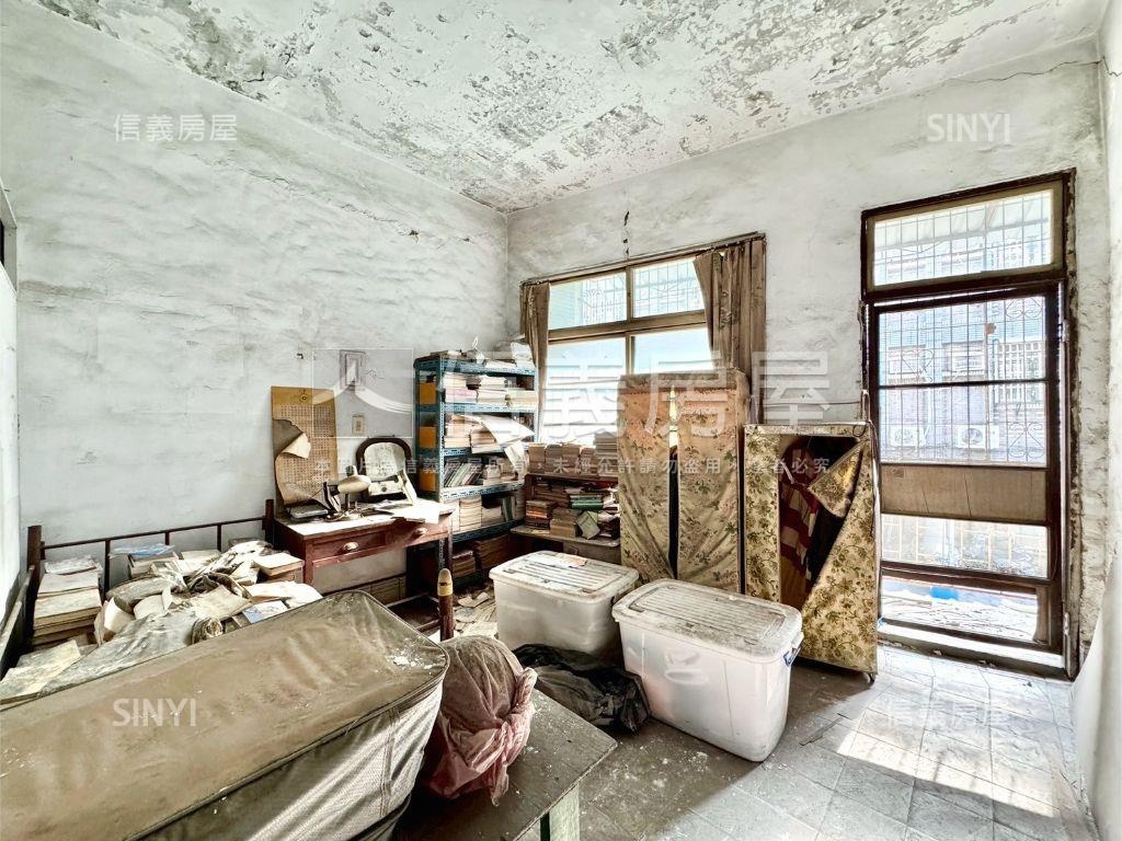 楠梓近捷運正街透天房屋室內格局與周邊環境