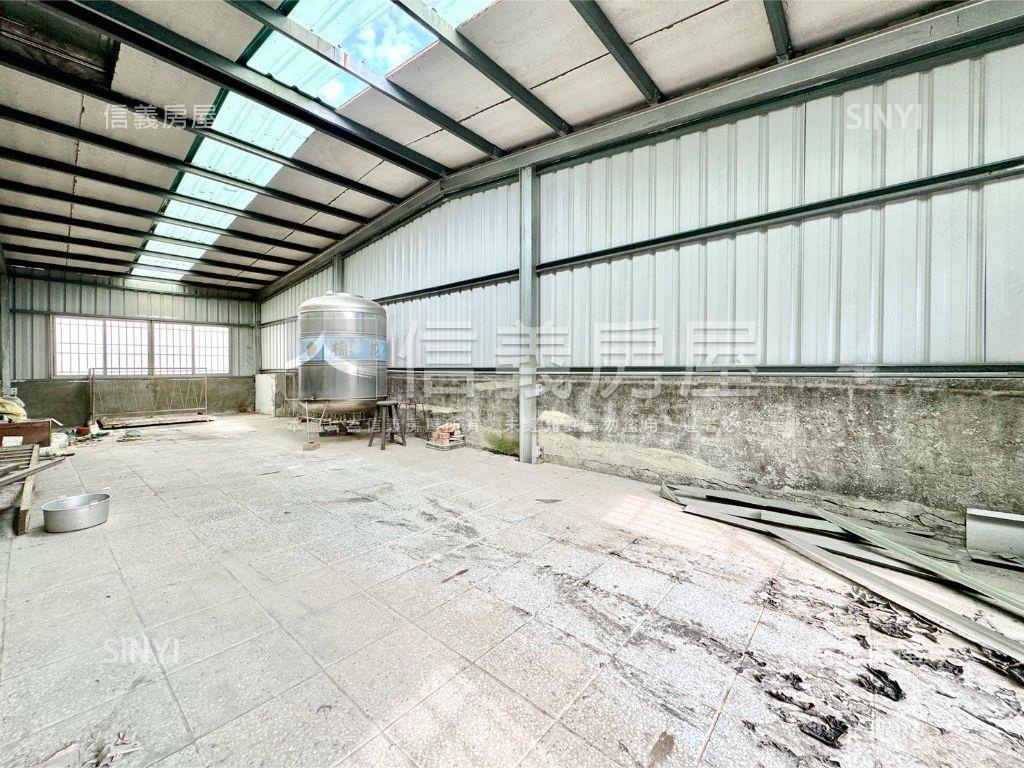 楠梓近捷運正街透天房屋室內格局與周邊環境