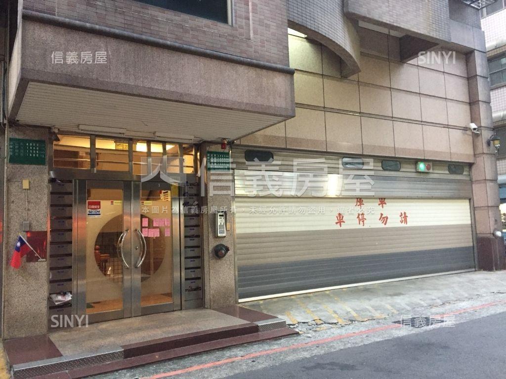 近中山捷運站車位房屋室內格局與周邊環境