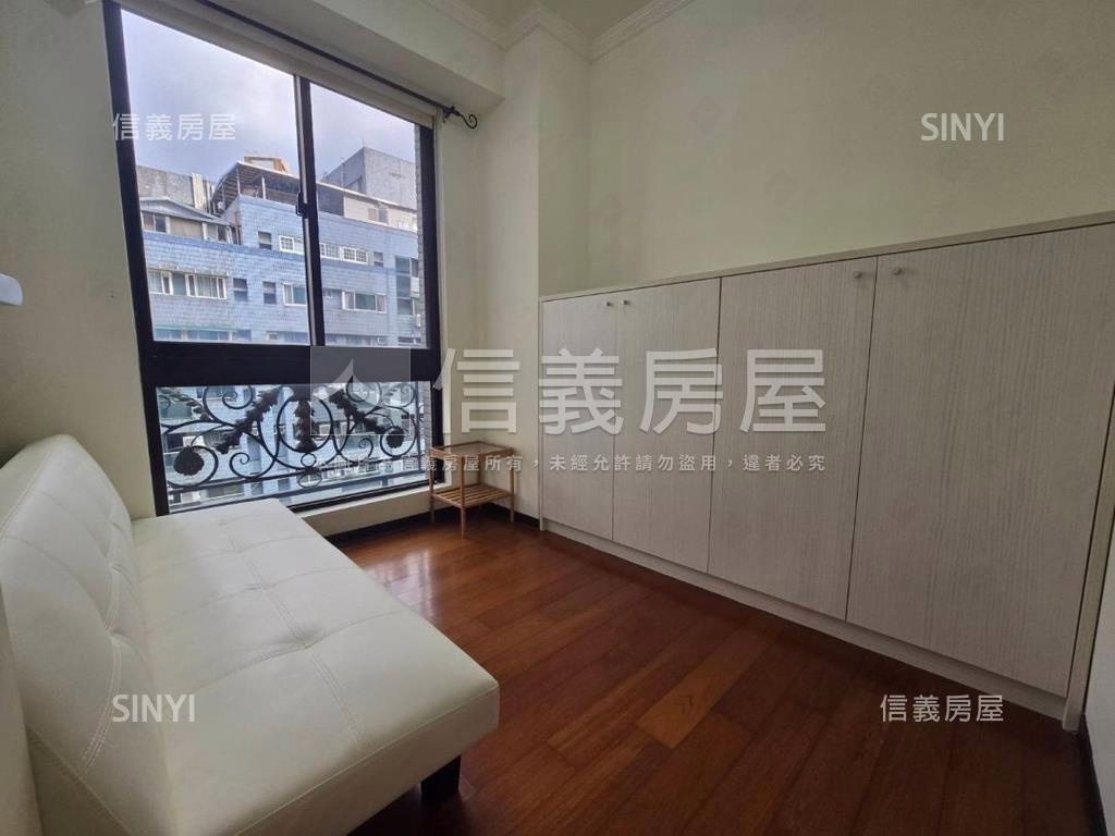 昇陽Ｇｒａｎｄ高樓２房房屋室內格局與周邊環境