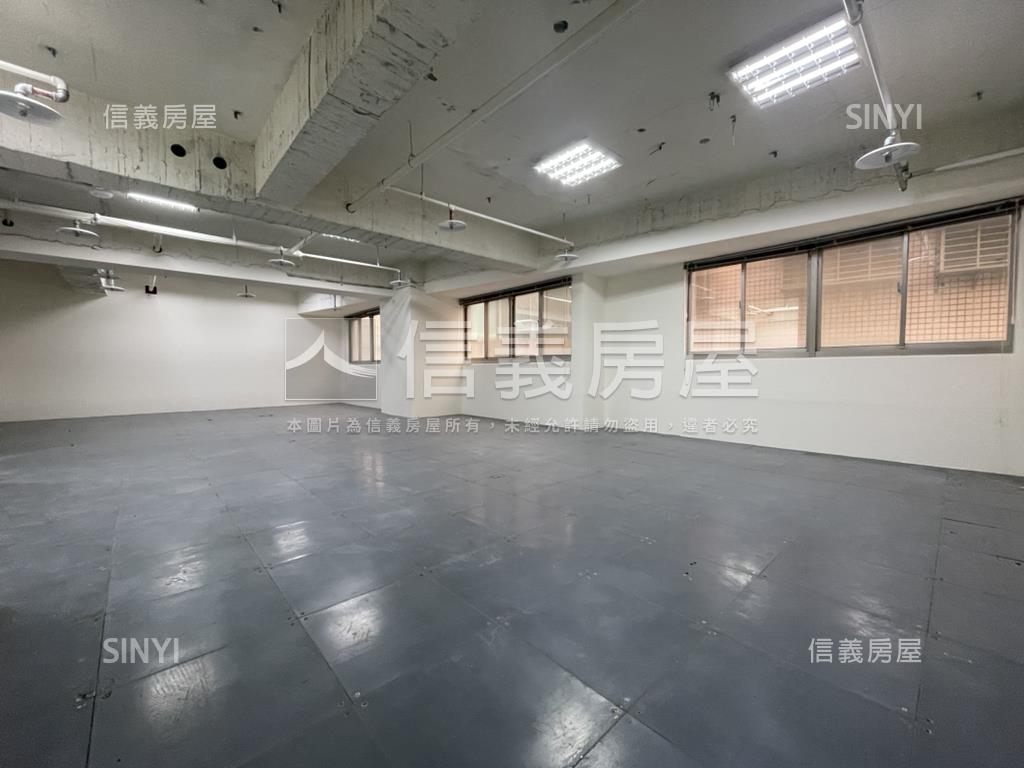 近永安捷運時代金融中心２房屋室內格局與周邊環境