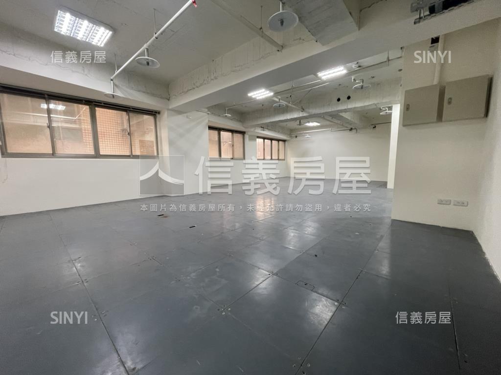 近永安捷運時代金融中心２房屋室內格局與周邊環境