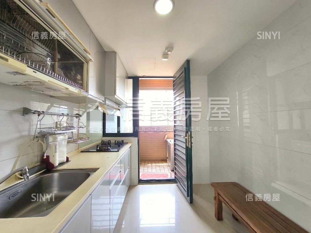 景涵超美景觀戶房屋室內格局與周邊環境