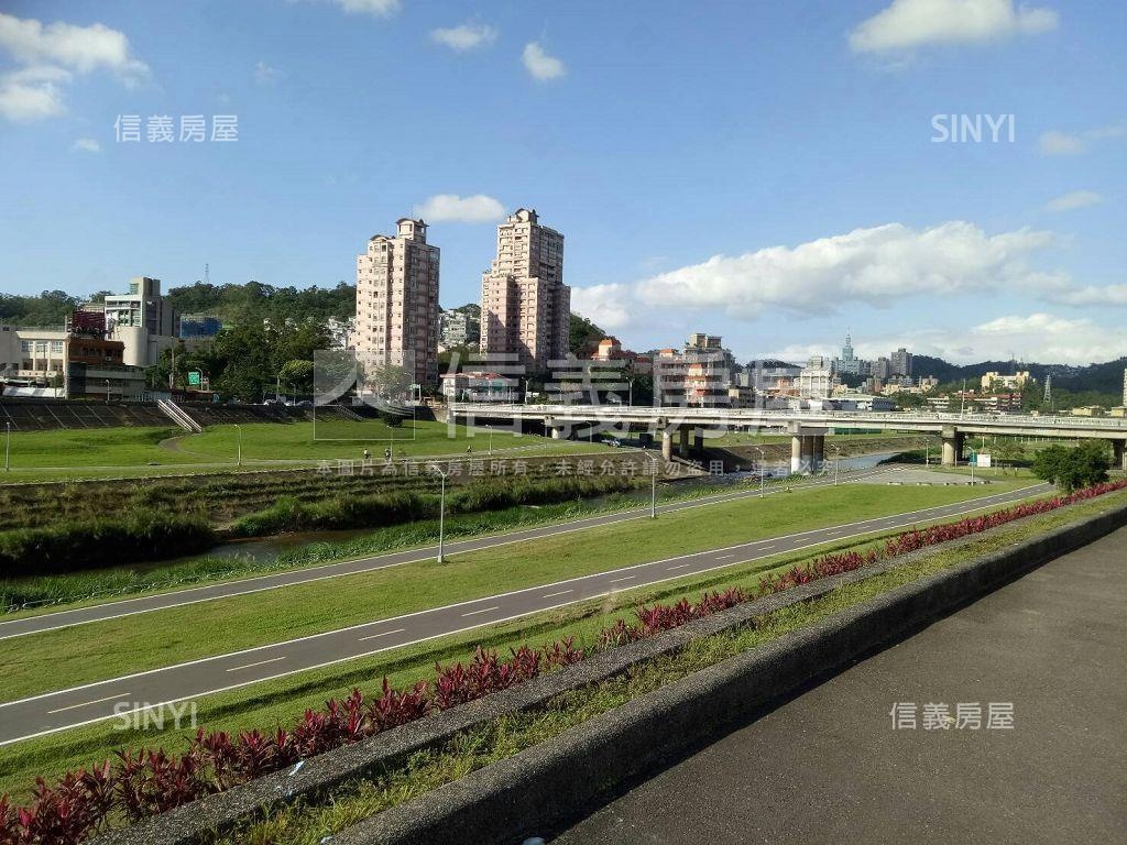景涵超美景觀戶房屋室內格局與周邊環境
