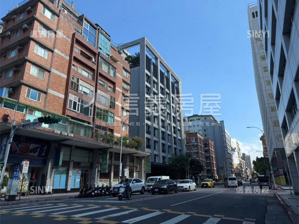 捷運正三角窗傳家金店面房屋室內格局與周邊環境