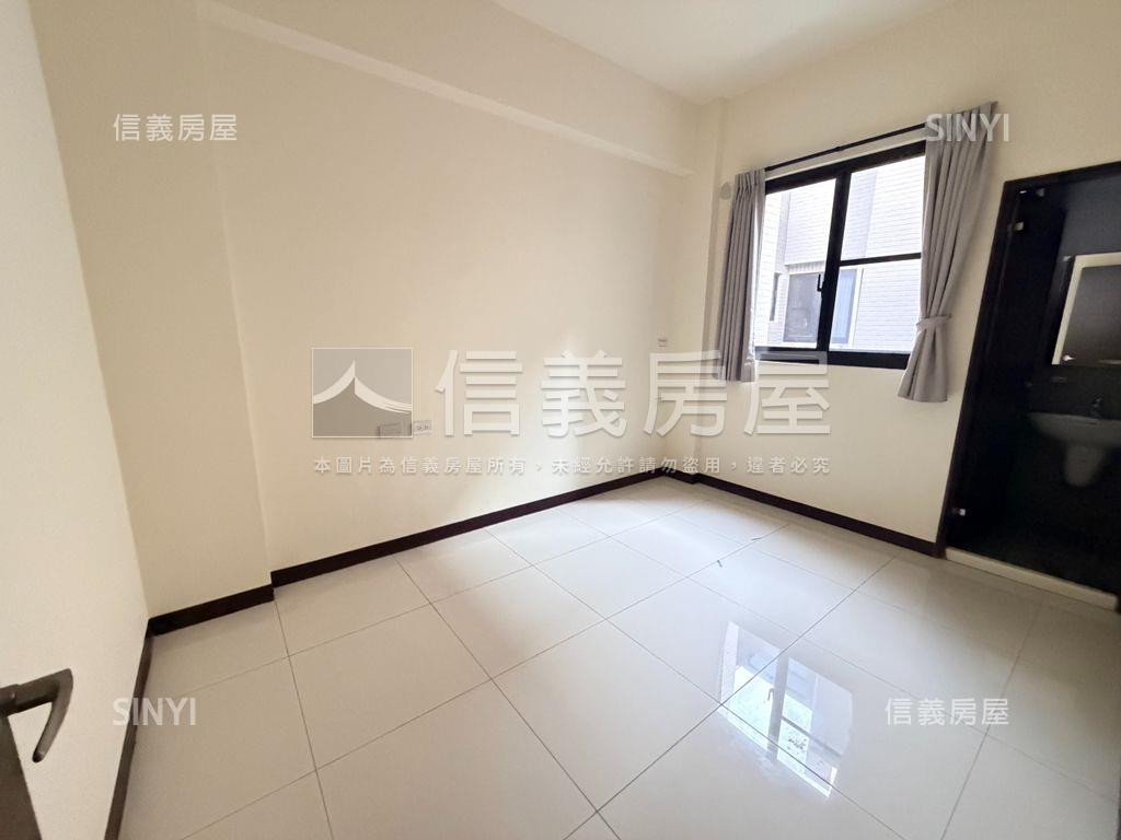 南科萊茵河全新四套雙車墅房屋室內格局與周邊環境