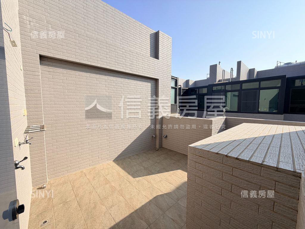 南科萊茵河全新四套雙車墅房屋室內格局與周邊環境