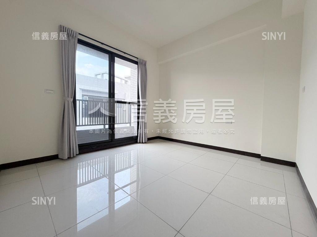 南科萊茵河全新四套雙車墅房屋室內格局與周邊環境