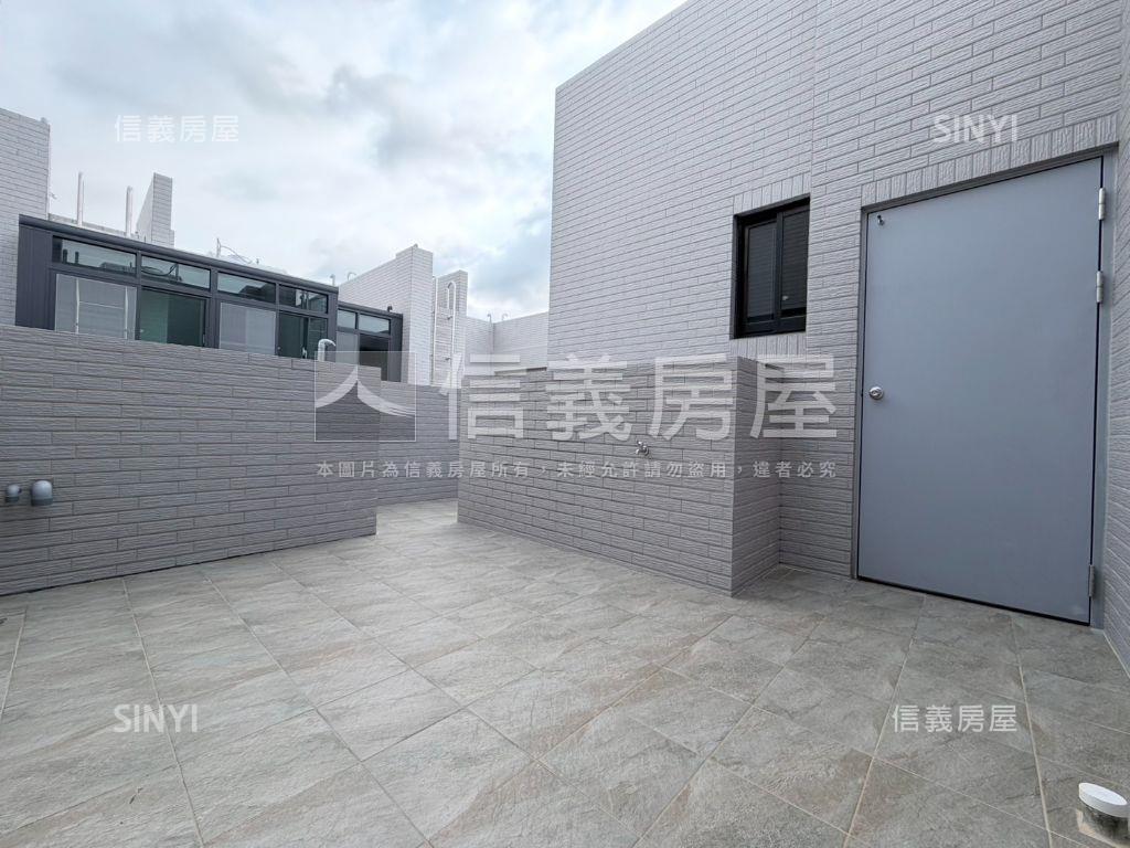 南科萊茵河全新四套雙車墅房屋室內格局與周邊環境