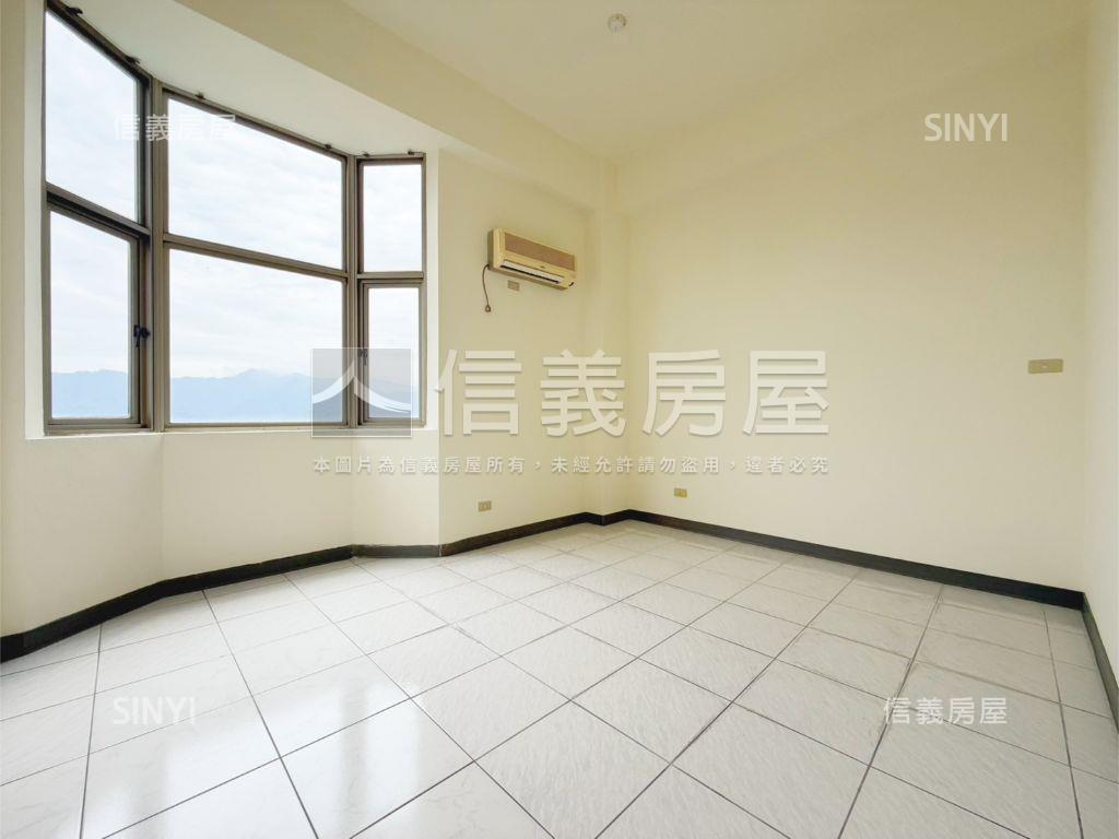 伴吾★壯麗山景三房車位房屋室內格局與周邊環境