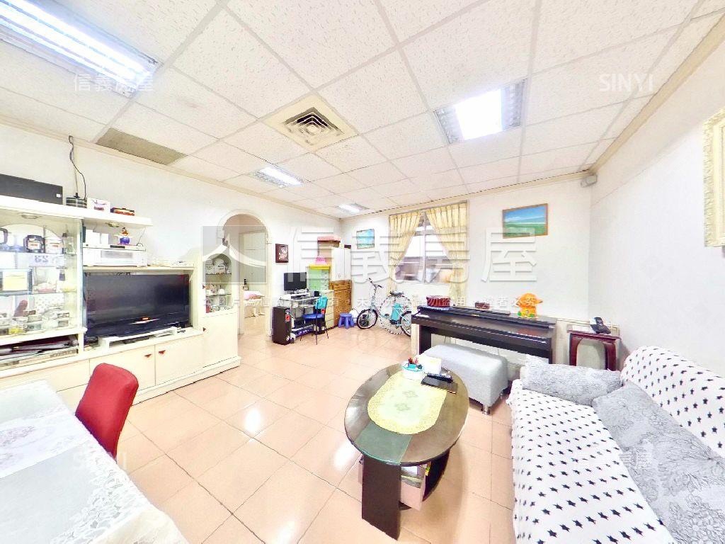 １０１大面寬店辦房屋室內格局與周邊環境