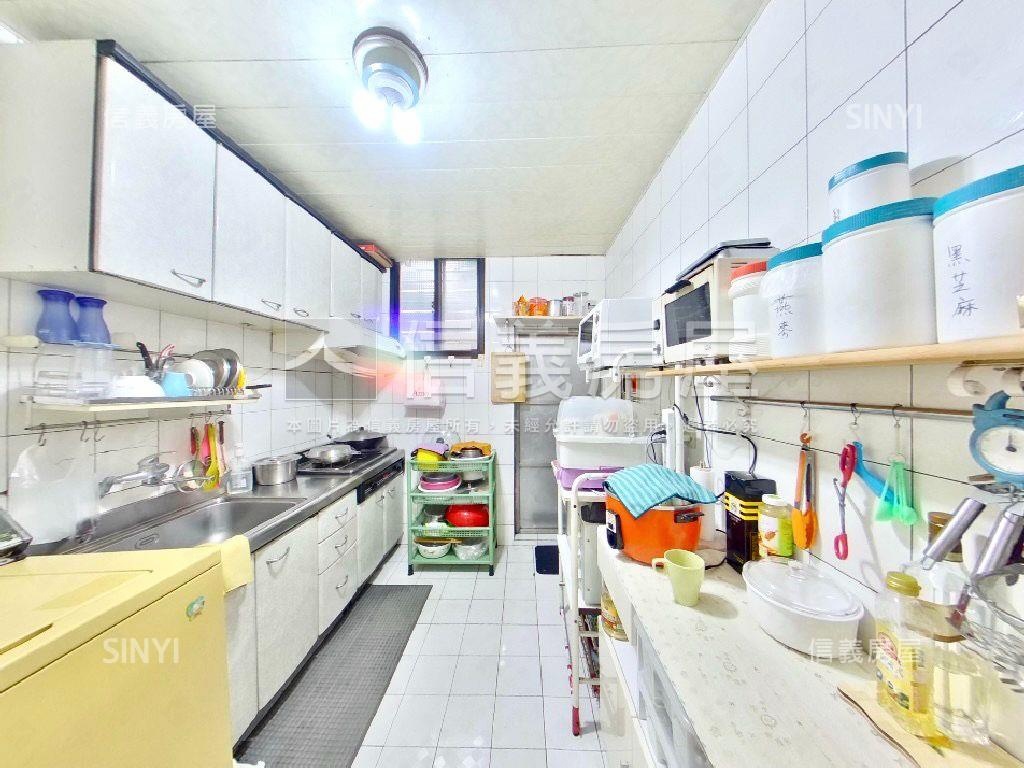 １０１大面寬店辦房屋室內格局與周邊環境