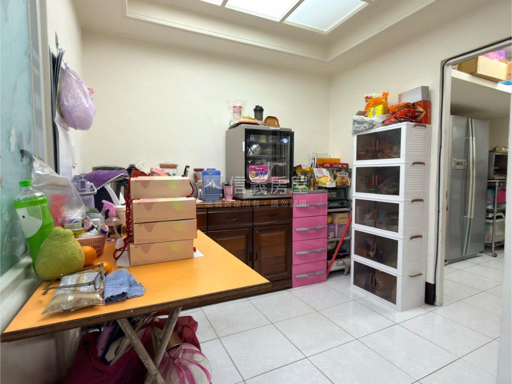 國光邊間２樓美寓房屋室內格局與周邊環境