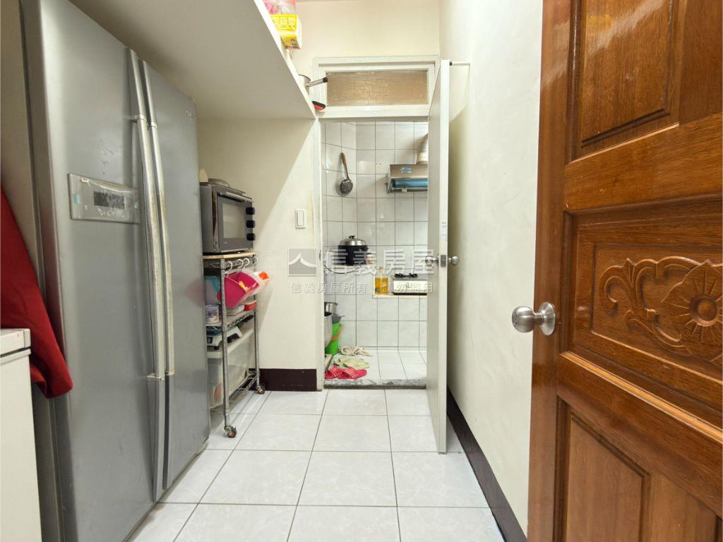 國光邊間２樓美寓房屋室內格局與周邊環境