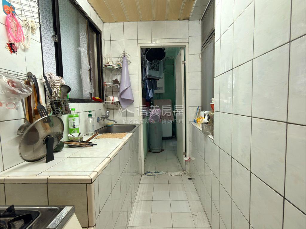 國光邊間２樓美寓房屋室內格局與周邊環境