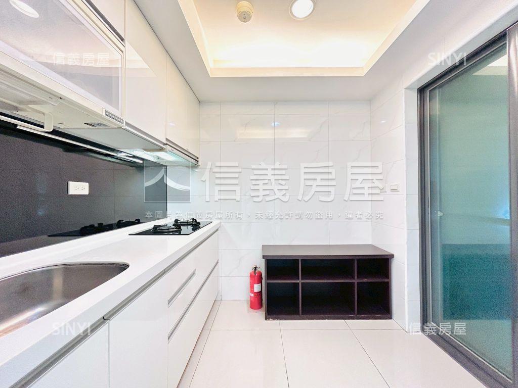 近青埔國小２房車位房屋室內格局與周邊環境
