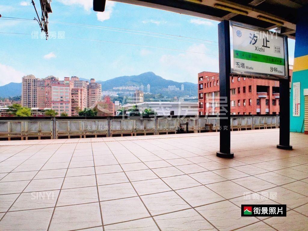 哲人德林綠景三房車位房屋室內格局與周邊環境