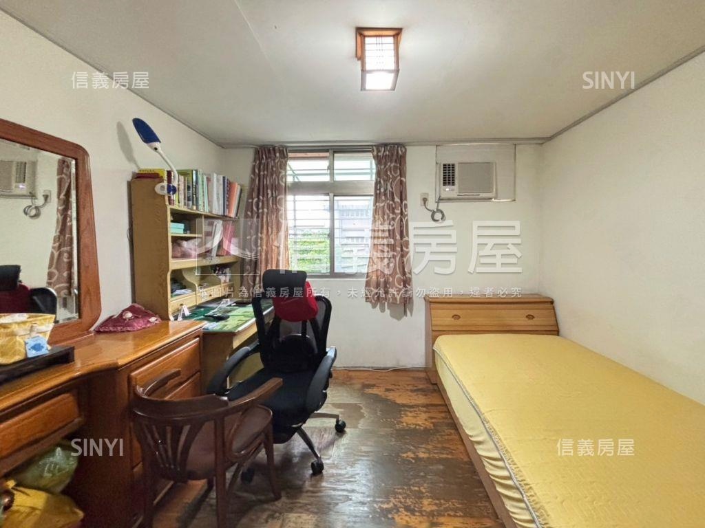 北城華廈三房車位房屋室內格局與周邊環境