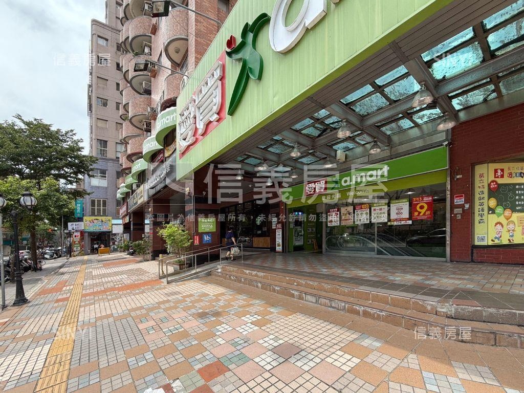 北城華廈三房車位房屋室內格局與周邊環境