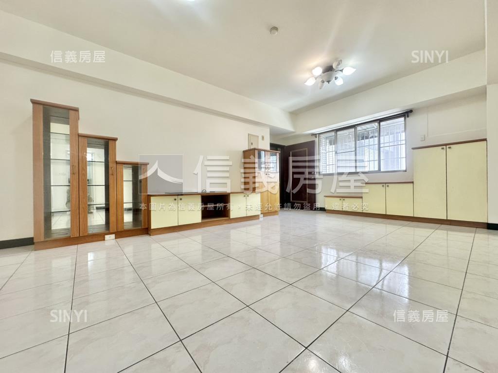 東興陽光採光大三房平車房屋室內格局與周邊環境