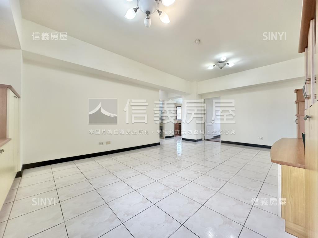 東興陽光採光大三房平車房屋室內格局與周邊環境