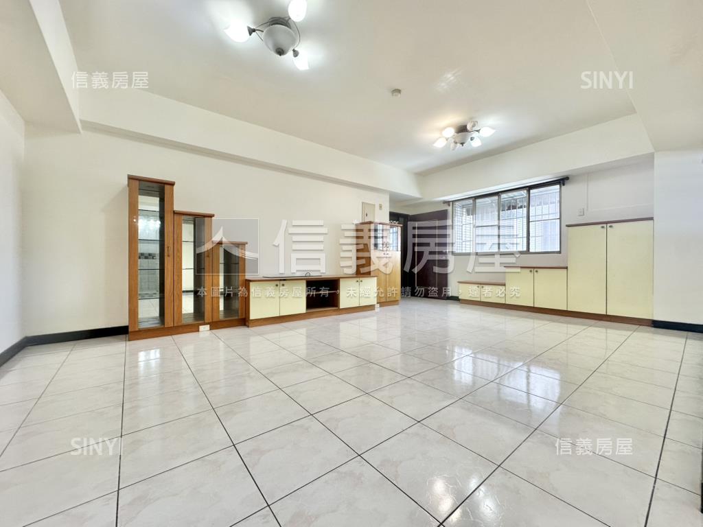 東興陽光採光大三房平車房屋室內格局與周邊環境