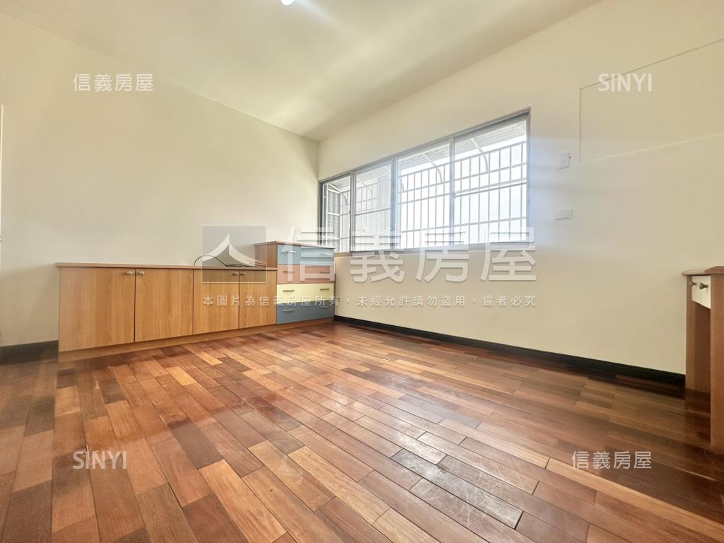 東興陽光採光大三房平車房屋室內格局與周邊環境