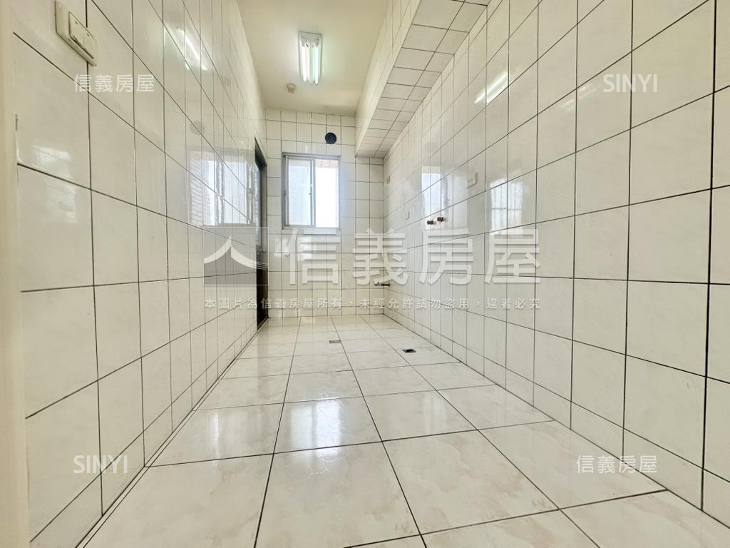 東興陽光採光大三房平車房屋室內格局與周邊環境