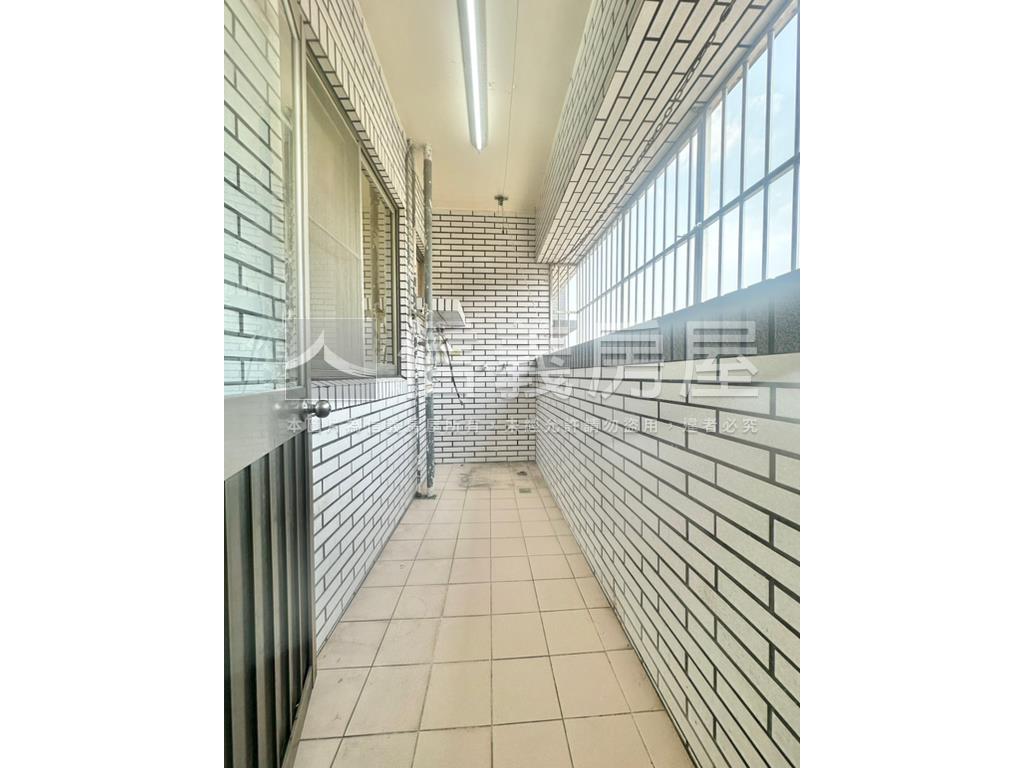 東興陽光採光大三房平車房屋室內格局與周邊環境