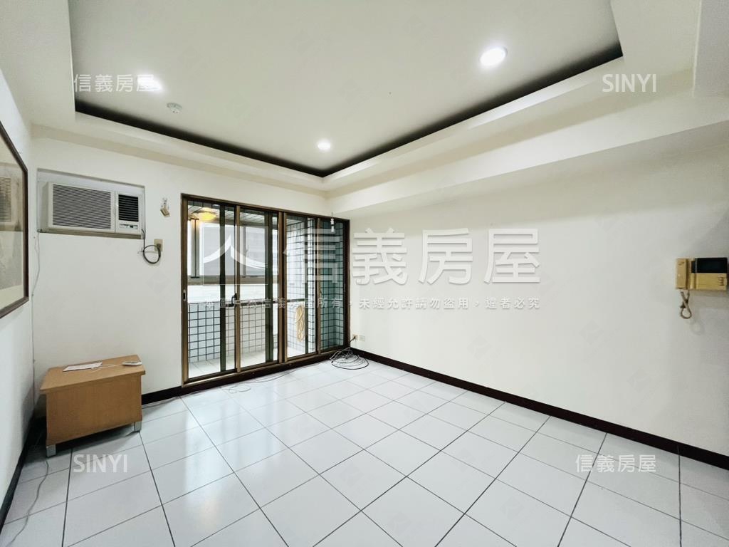 景安雙捷運～三房車位房屋室內格局與周邊環境