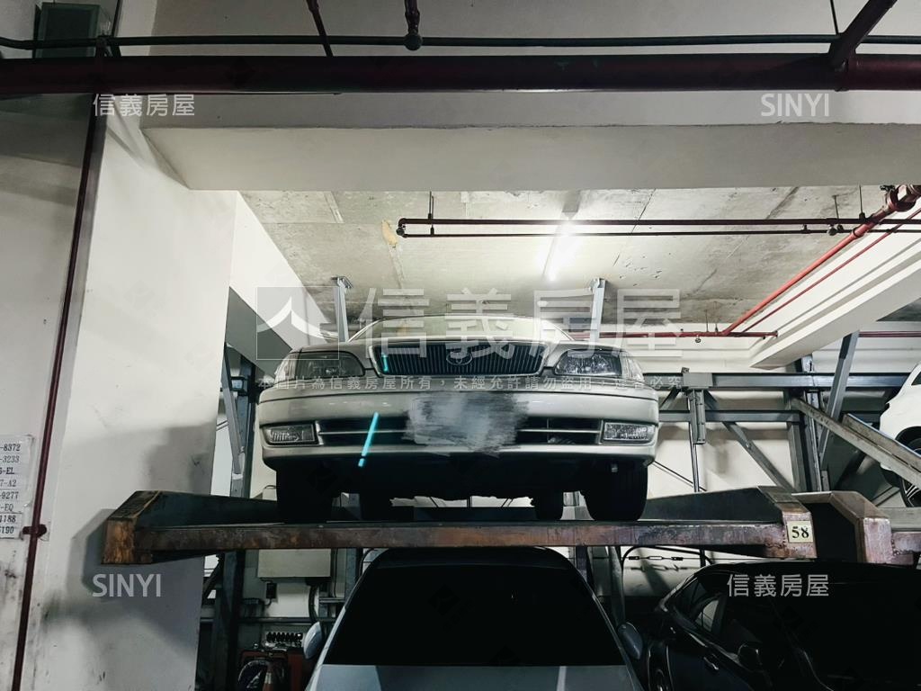 景安雙捷運～三房車位房屋室內格局與周邊環境