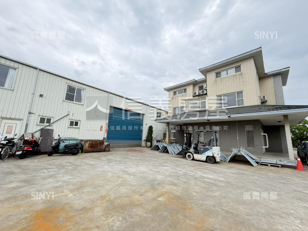 竹南正路邊方正漂亮農舍房屋室內格局與周邊環境