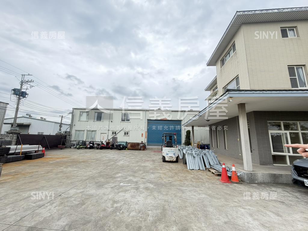 竹南正路邊方正漂亮農舍房屋室內格局與周邊環境