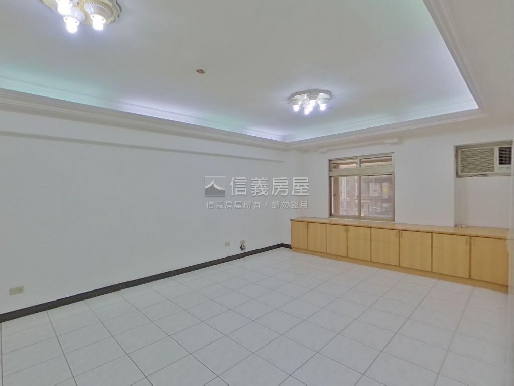 央北對面電梯大三房房屋室內格局與周邊環境
